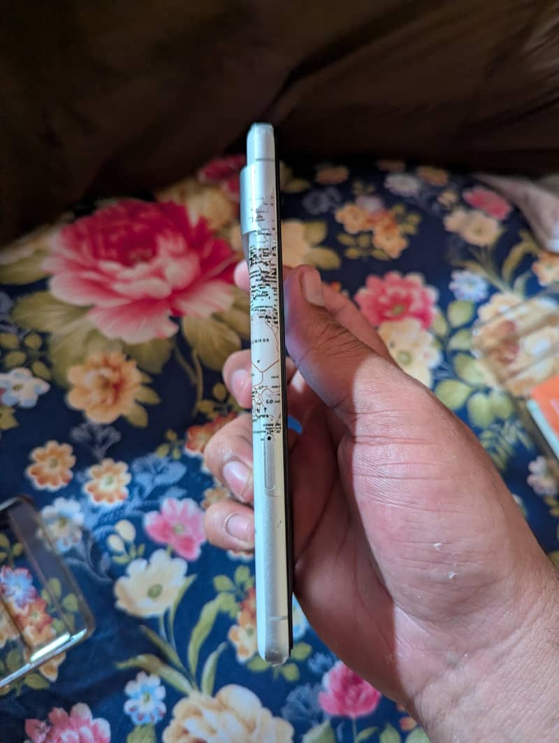 Google Pixel 7 3