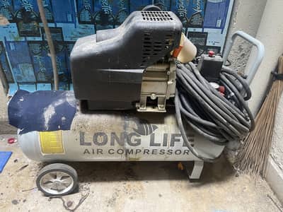 Juki machines industrial sewing machine خروفت کے لیے دستیاب ہے