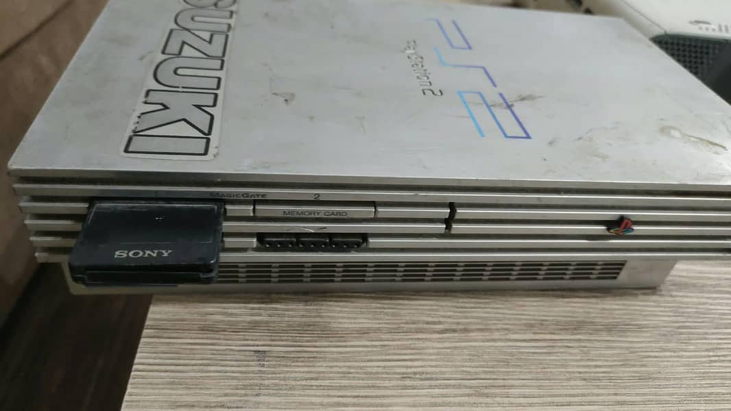 Only Console xbox 360 and ps2 3