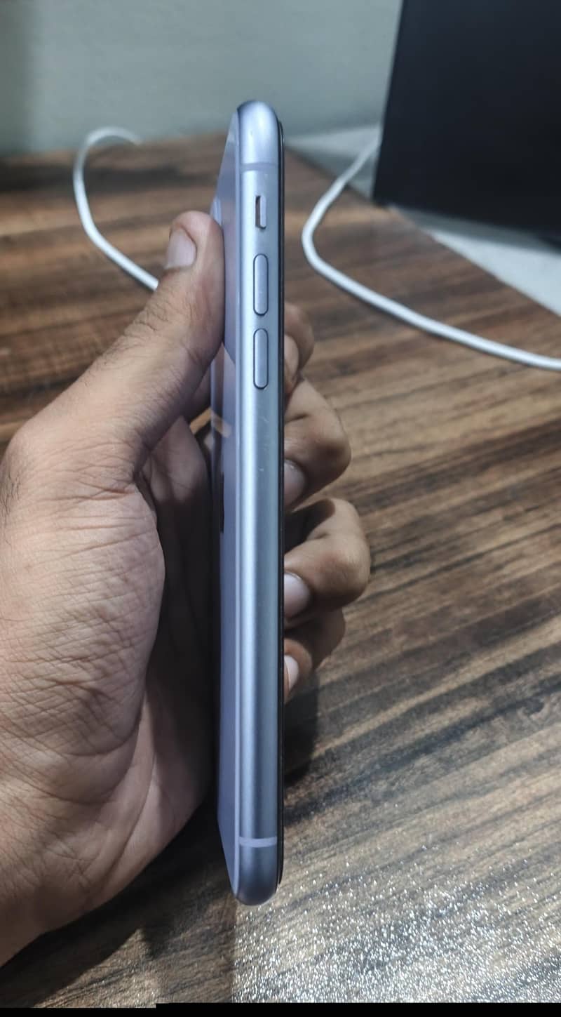 Apple iPhone 11 5