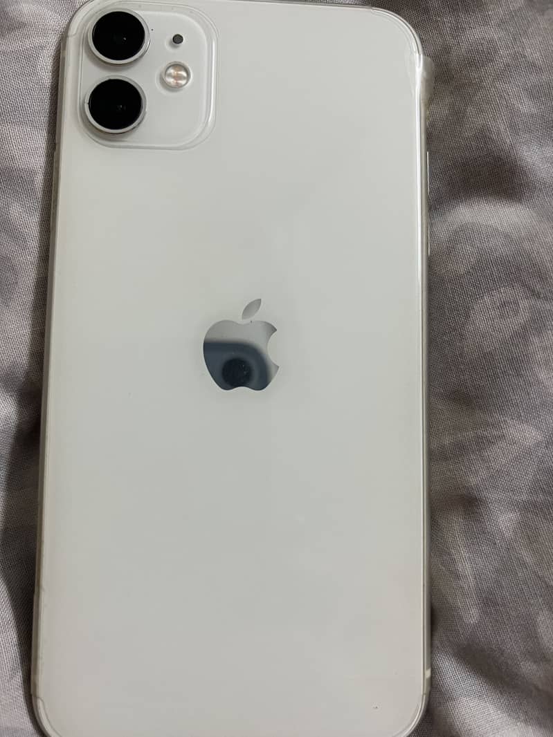Apple iPhone 11 4