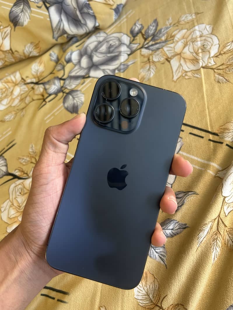 iPhone 15 Pro Max | lush condition | scratchless 5