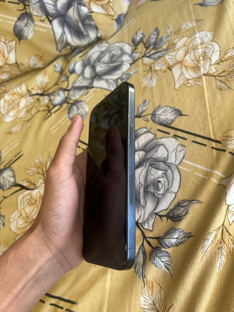 iPhone 15 Pro Max | lush condition | scratchless 6