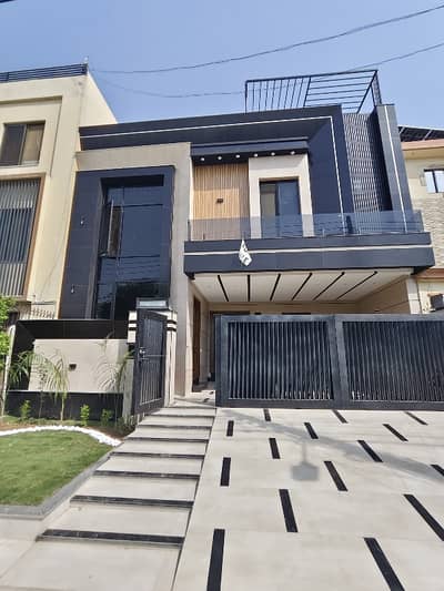 10 Marla Brand New Facing Park House for Sale | 60 Ft Road | Double Height