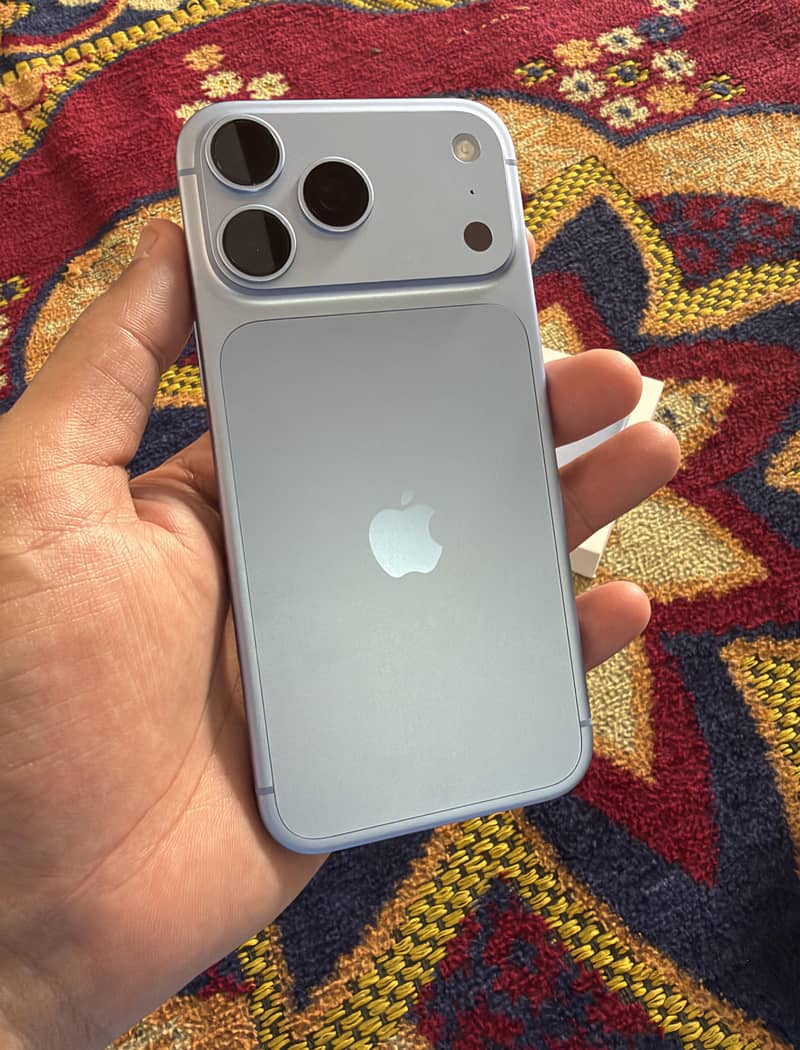 Apple iPhone 18 Pro Max 4