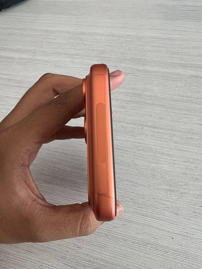 Apple iPhone 17 Pro Max 6