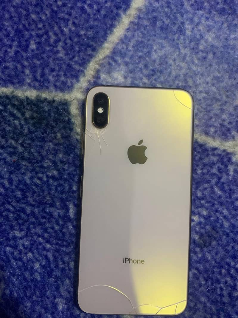 Apple iPhone XS Max 7