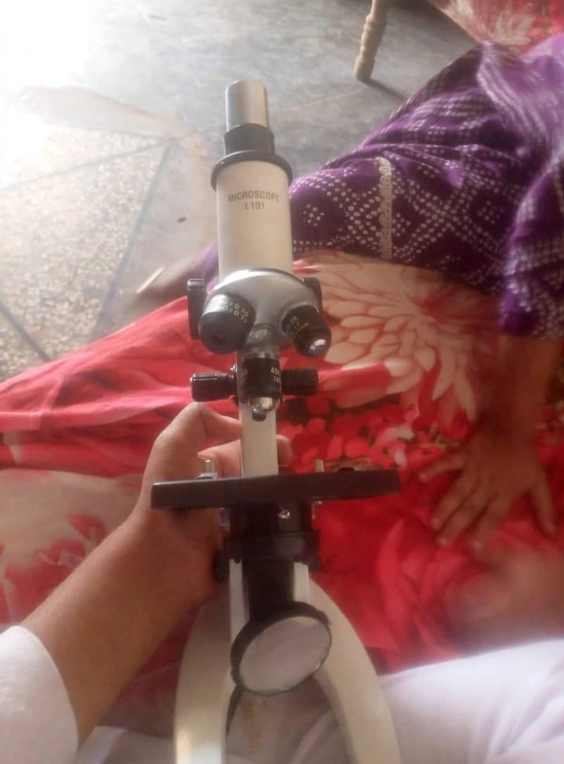 microscope 2