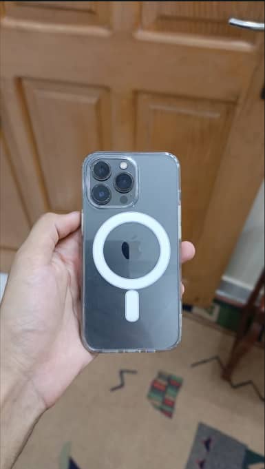 Apple iPhone 13 Pro 2