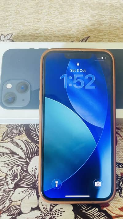 Apple iPhone 13