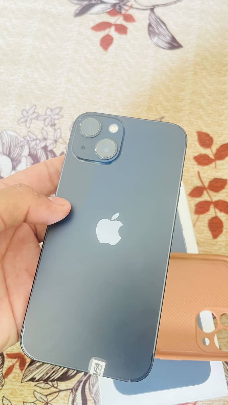 Apple iPhone 13 1