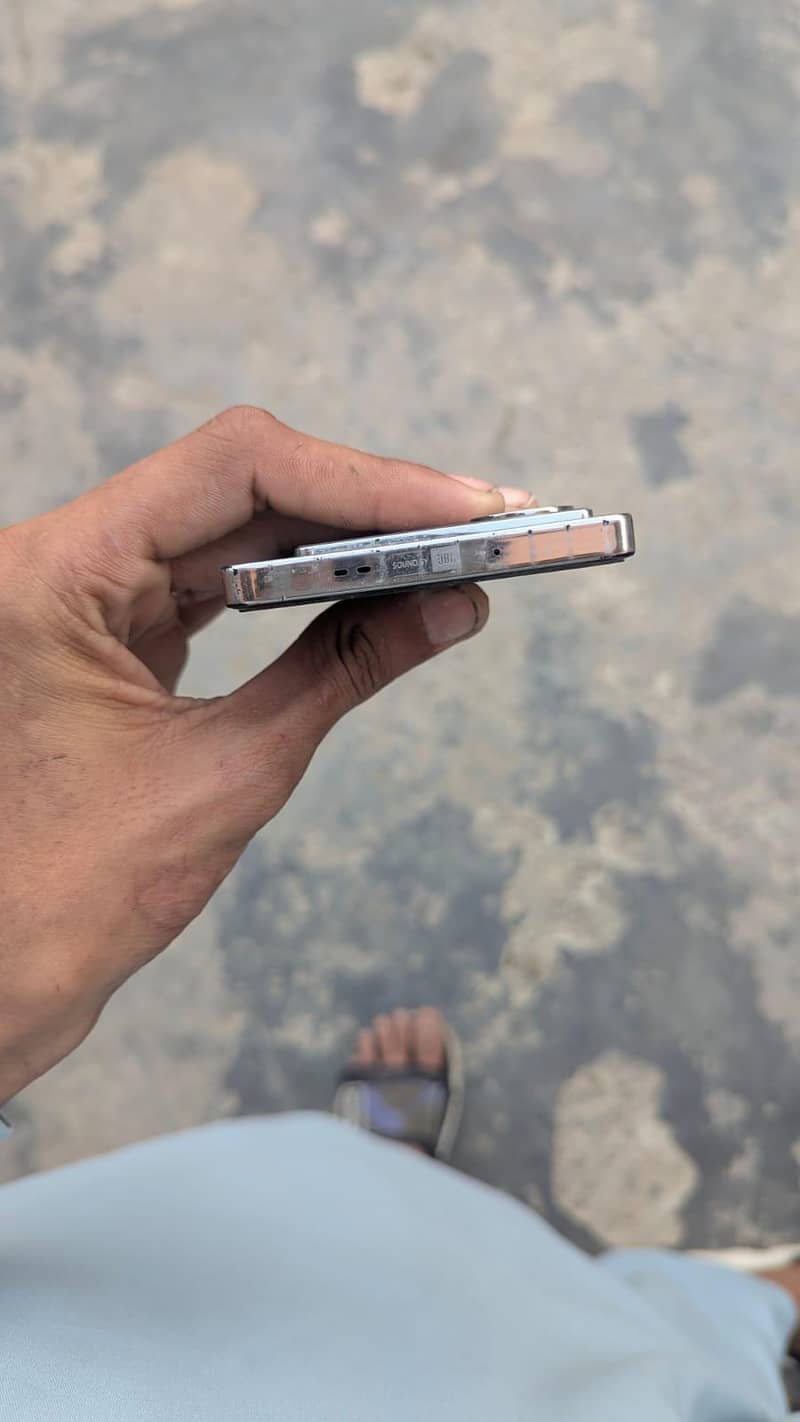 Infinix Note 40 4