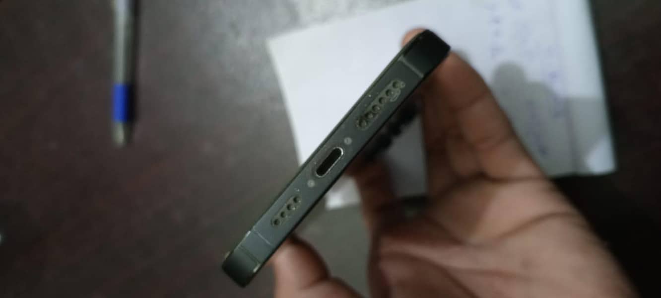 iPhone 14 pro max 4