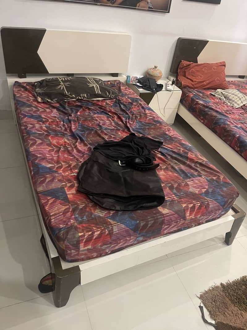 Complete bedroom set 4