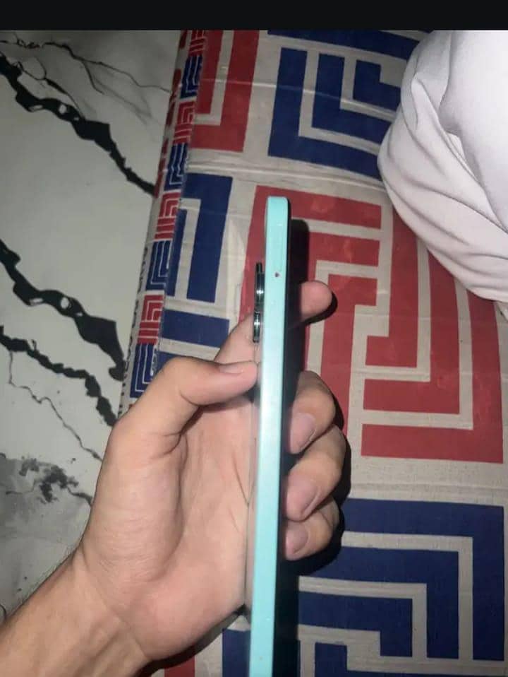 Realme C51 1