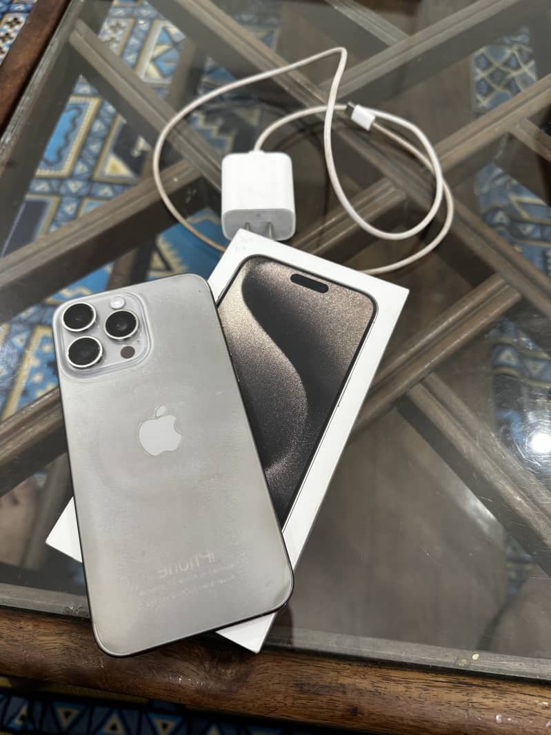 Apple iPhone 15 Pro Max 6