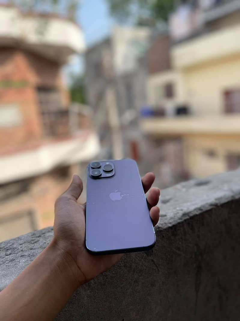 iPhone 14 Pro Max 0