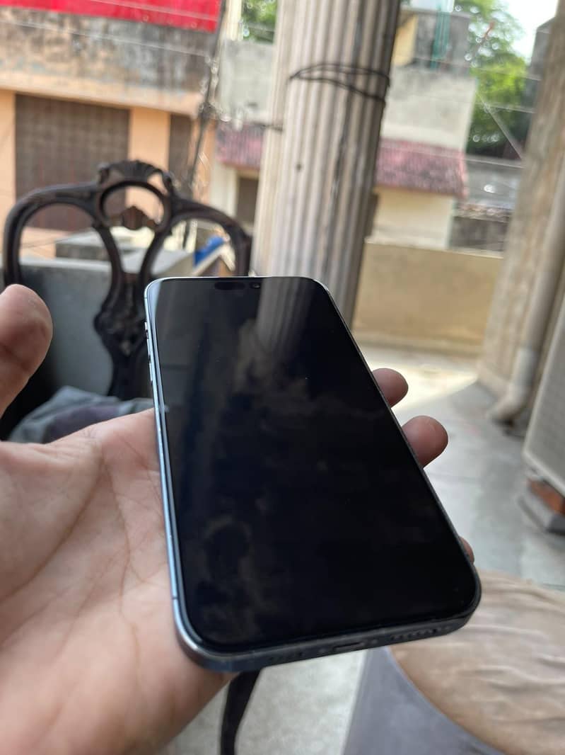 iPhone 14 Pro Max 1