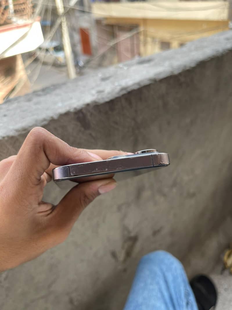 iPhone 14 Pro Max 6