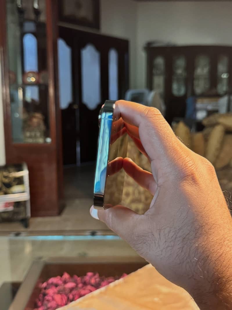 Apple iPhone 13 Pro Max 5