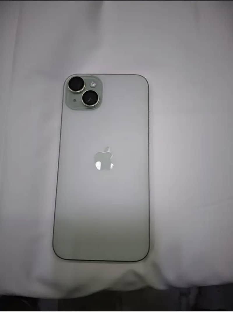 Apple iPhone 15 plus 4
