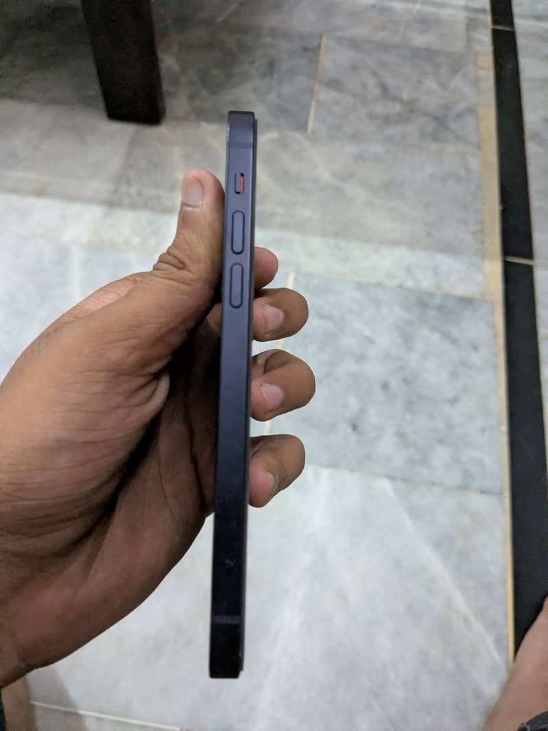 Apple iPhone 12 jv 3