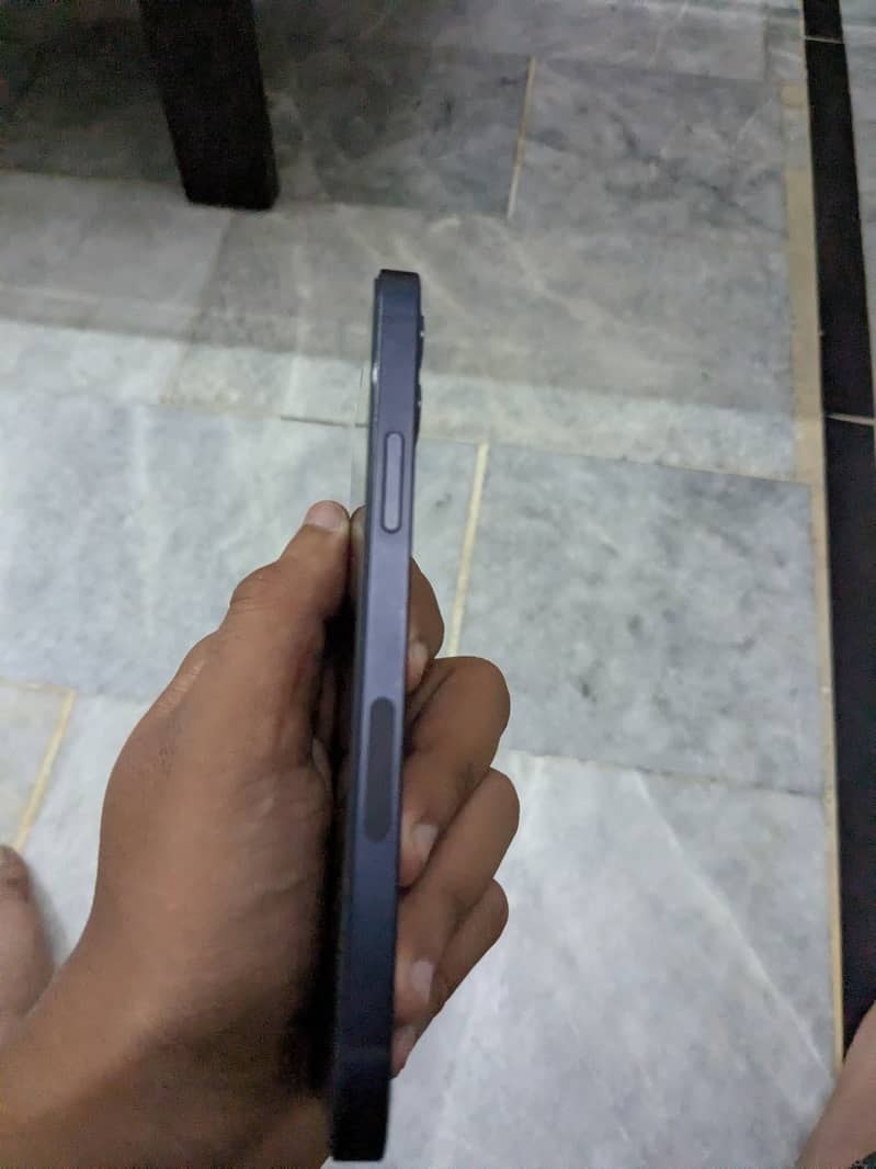Apple iPhone 12 jv 4