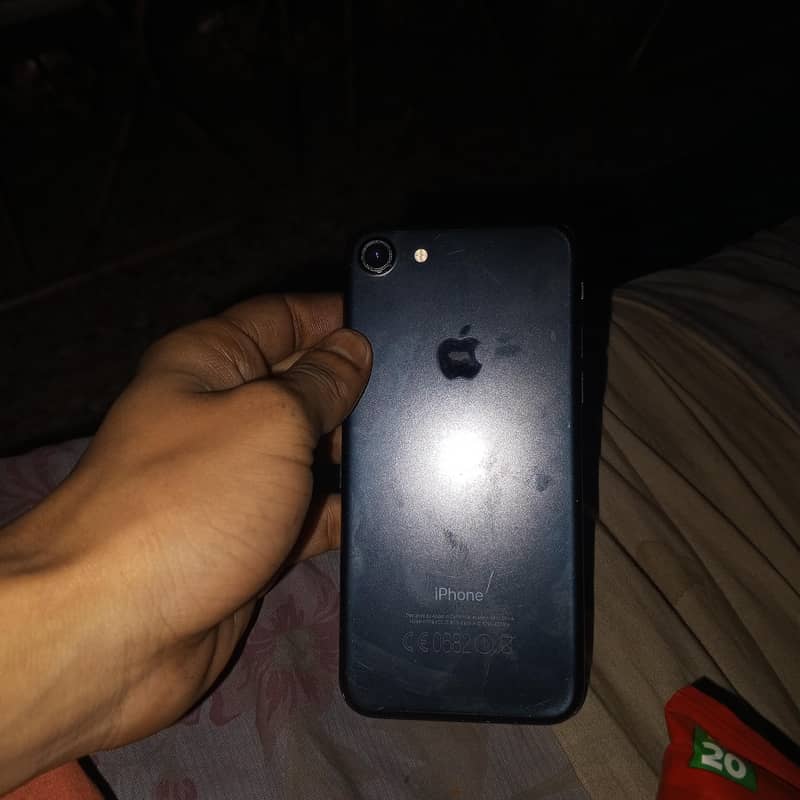 Apple iPhone 7 2