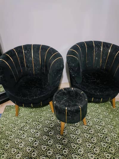 2 coffee chairs clean condition
