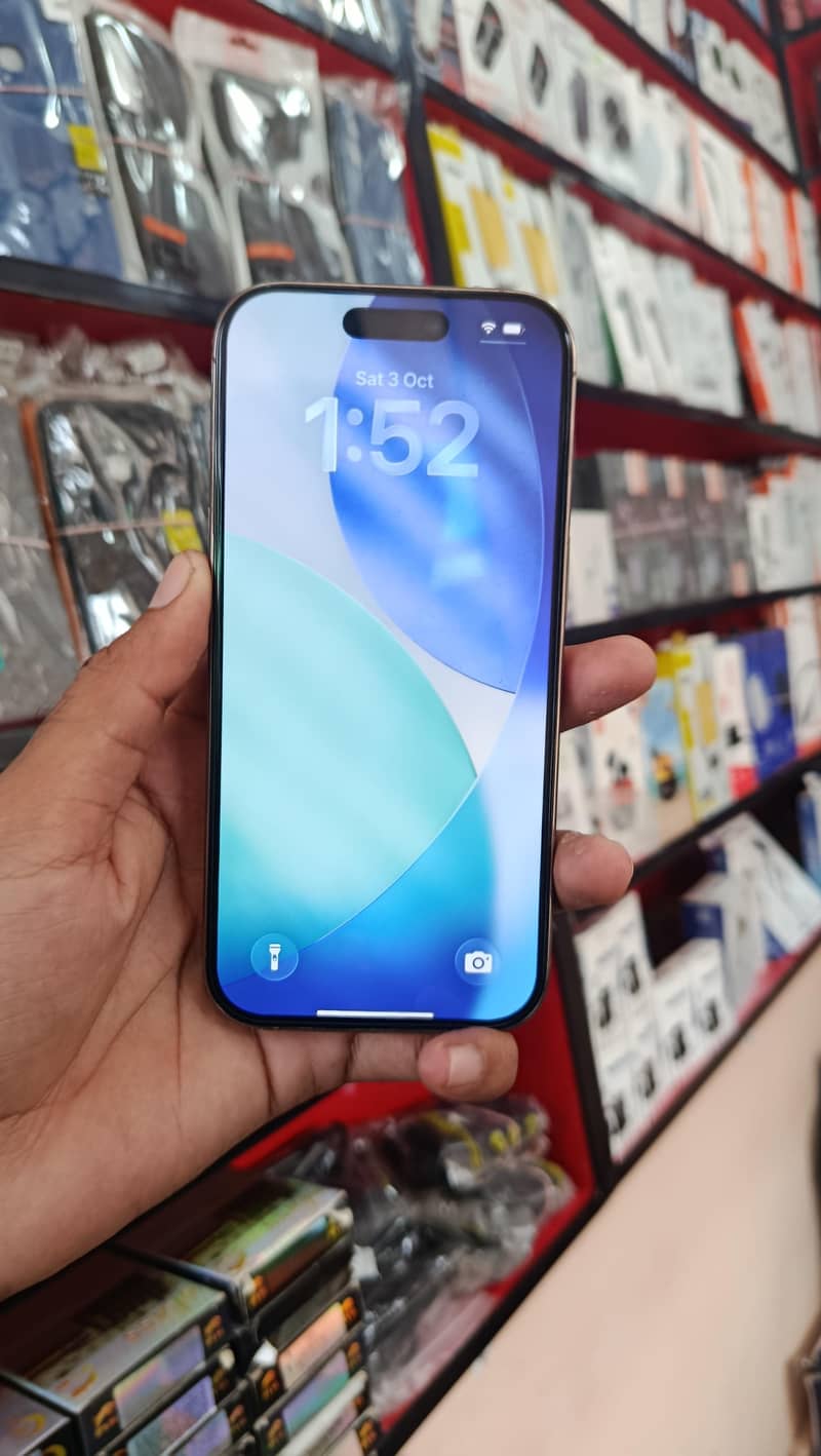 Apple iPhone 16 Pro 2