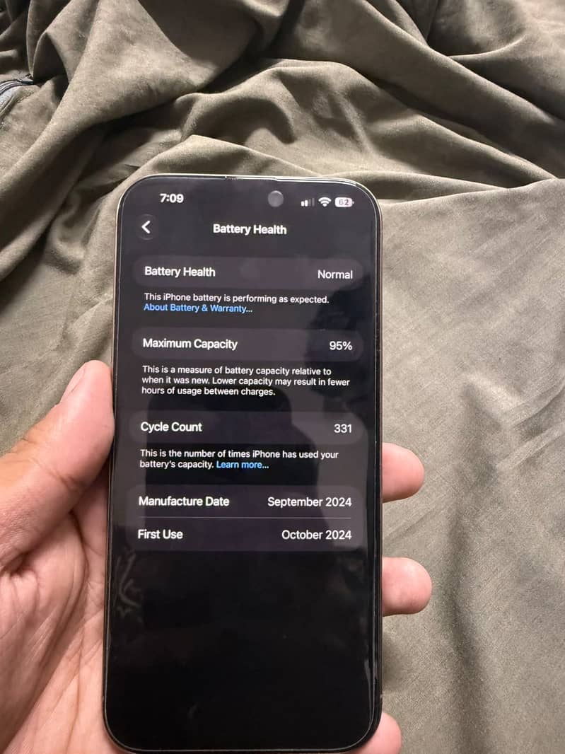 Apple iPhone 16 Pro Max 0
