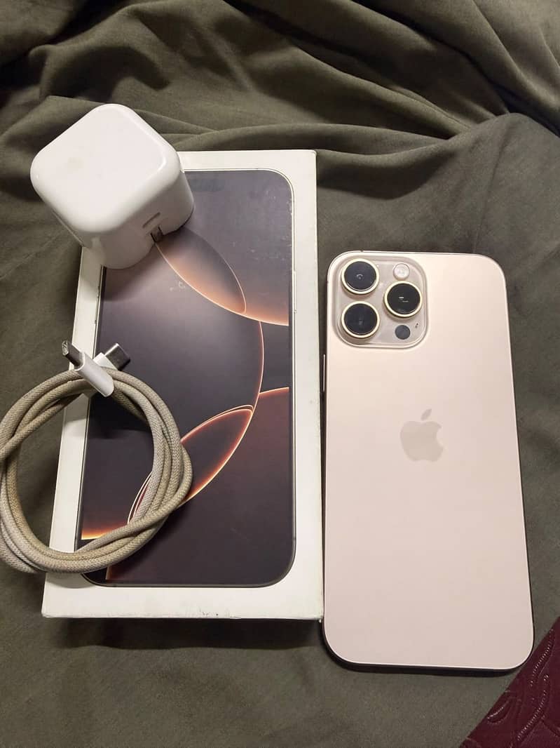 Apple iPhone 16 Pro Max 1