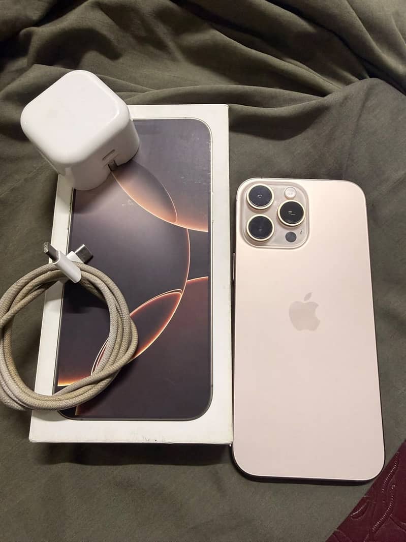 Apple iPhone 16 Pro Max 3