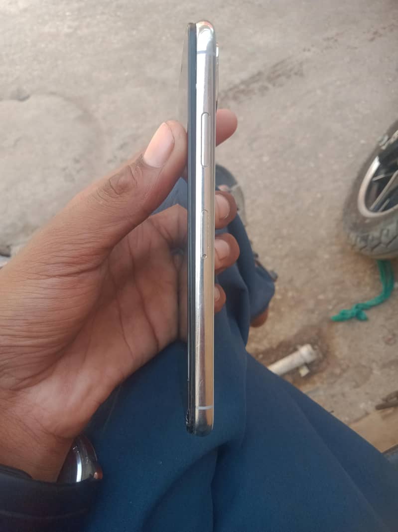 Apple iPhone X 2
