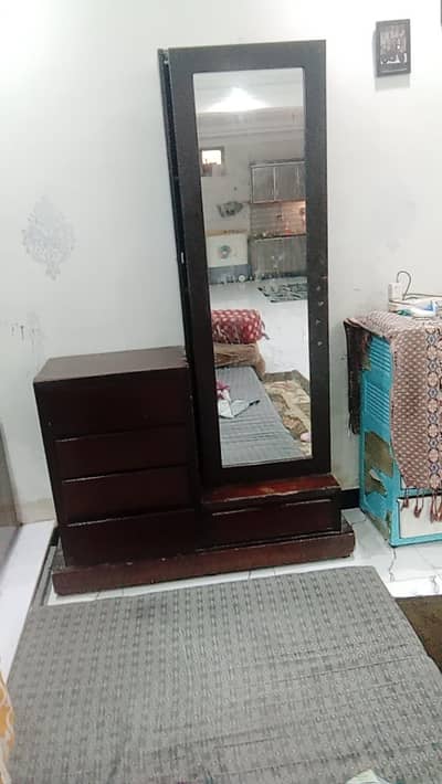 dressing table wooden