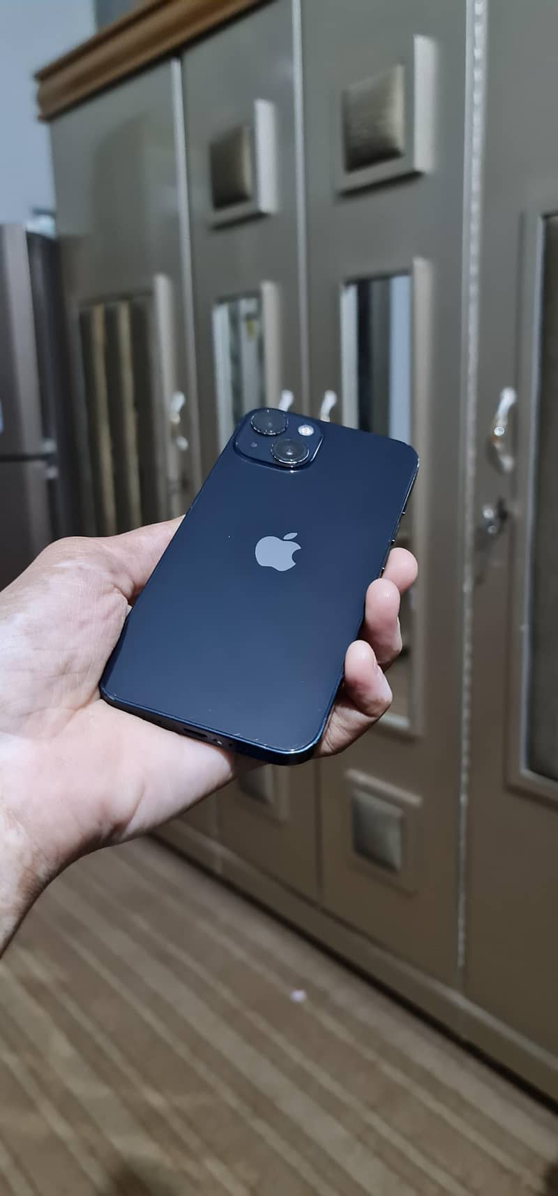 Apple iPhone 13 2