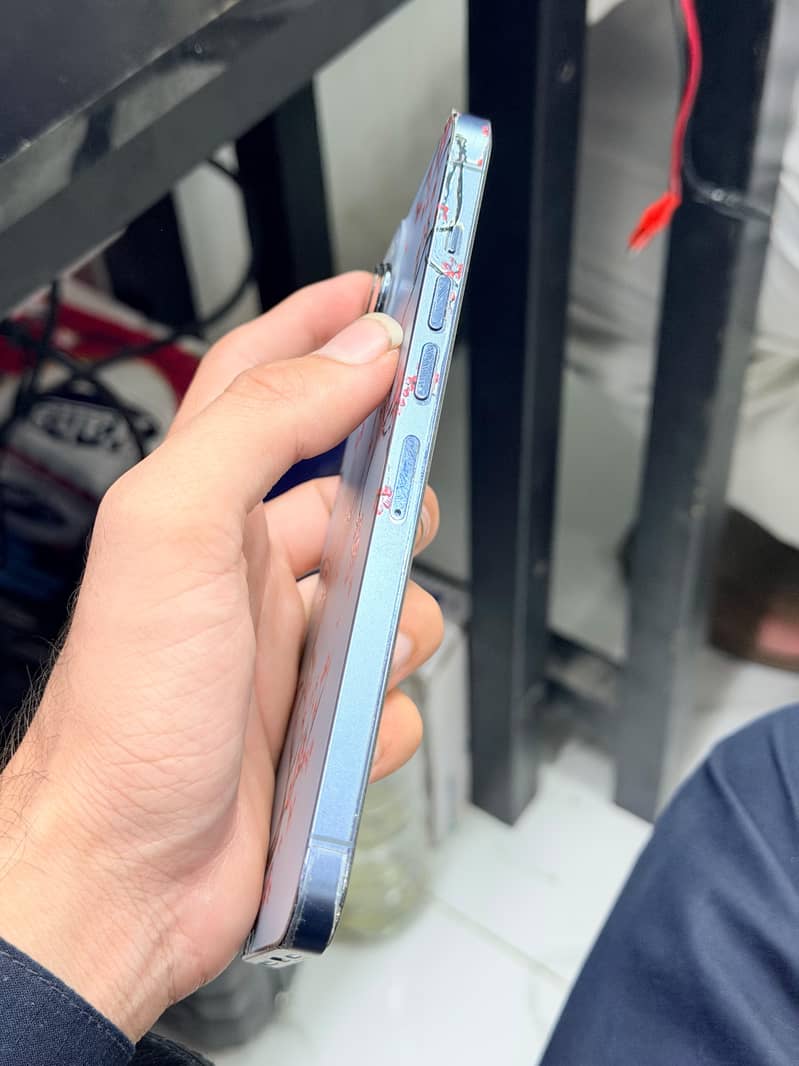 Apple iPhone 13 Pro Max 3