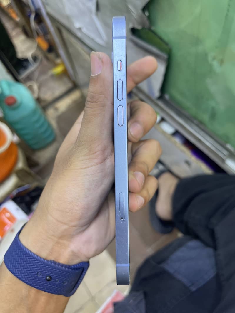 Apple iPhone 14 plus 3