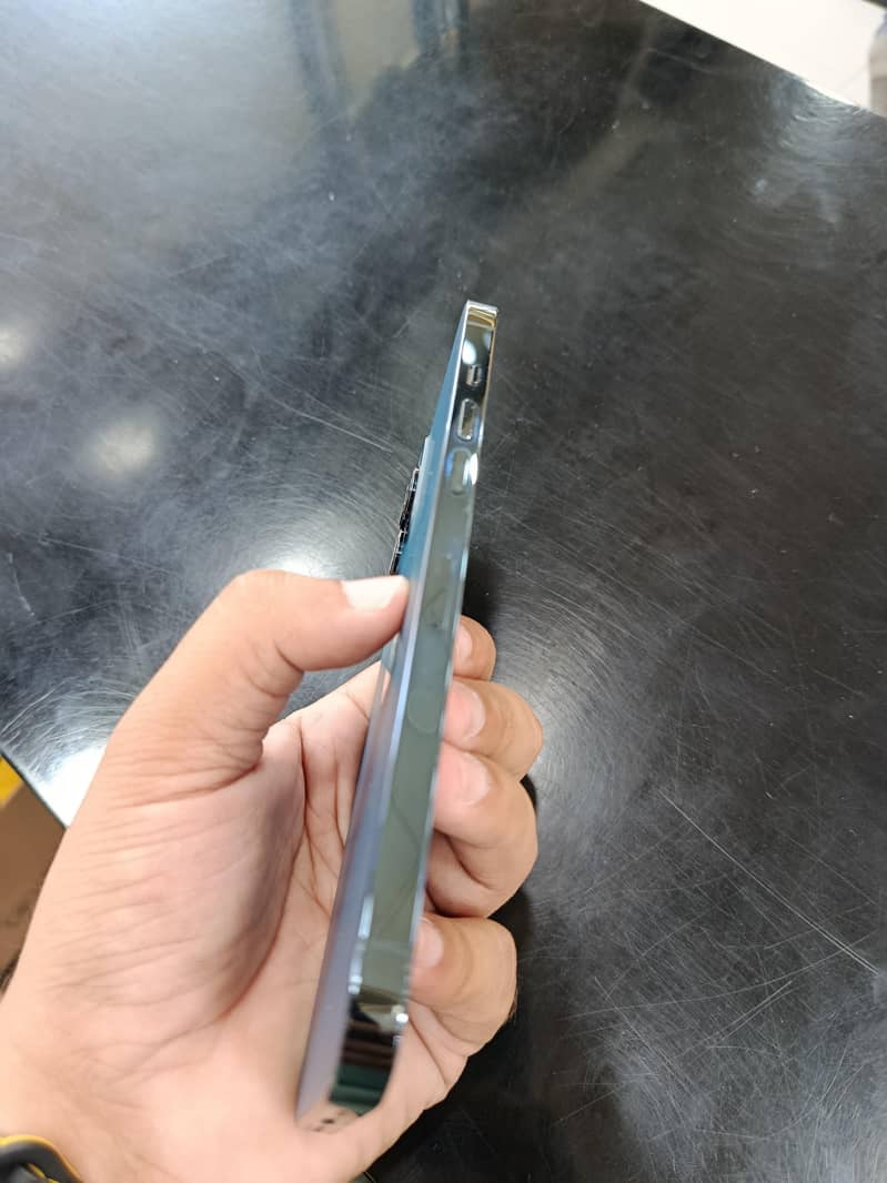 Apple iPhone 12 Pro Max 1