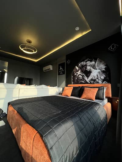 Par day apartment available for rent short stay weekend luxury apartments bahria town Lahore