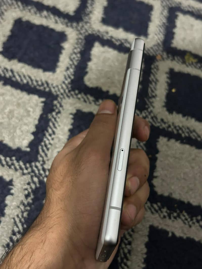 Google Pixel 7a 2
