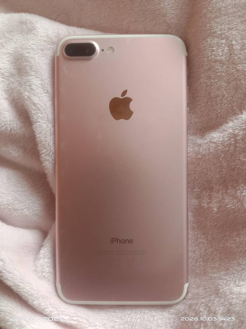 Apple iPhone 7 Plus 0