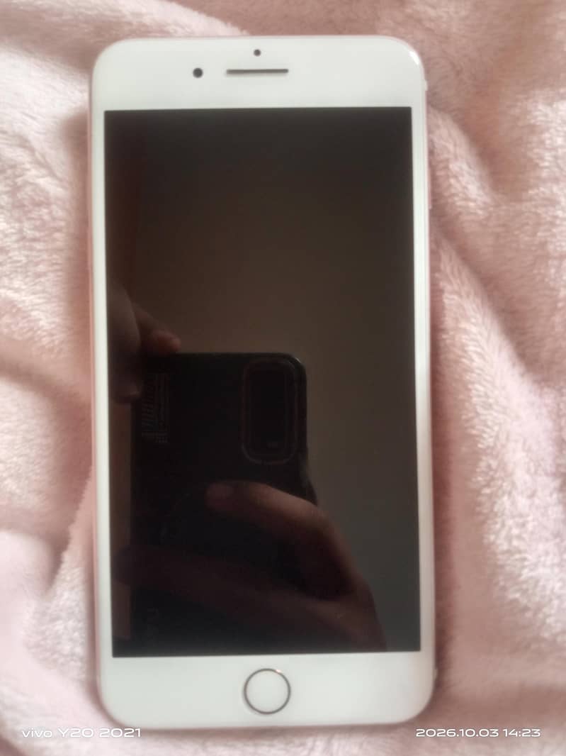 Apple iPhone 7 Plus 6