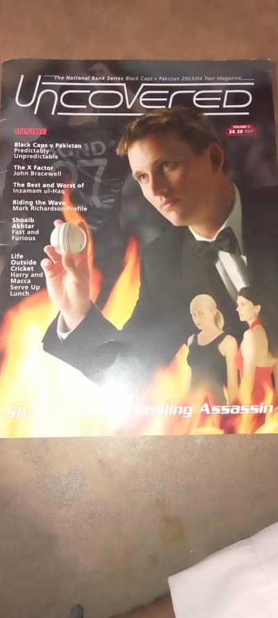 Rare vintage cricket magazine - uncovered : black caps v Pakistan 2003