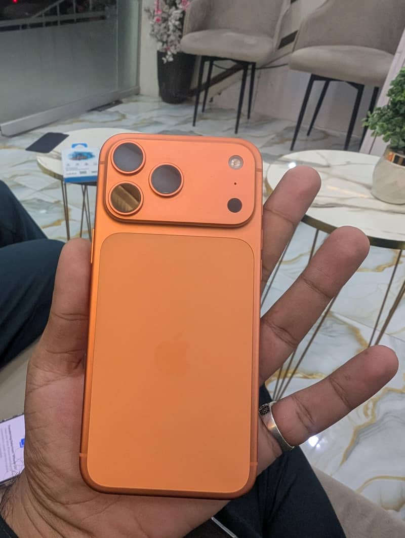 Apple iPhone 17 Pro Max 2