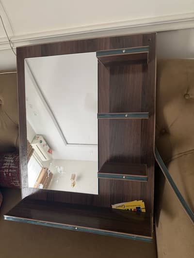 Mirror Stand