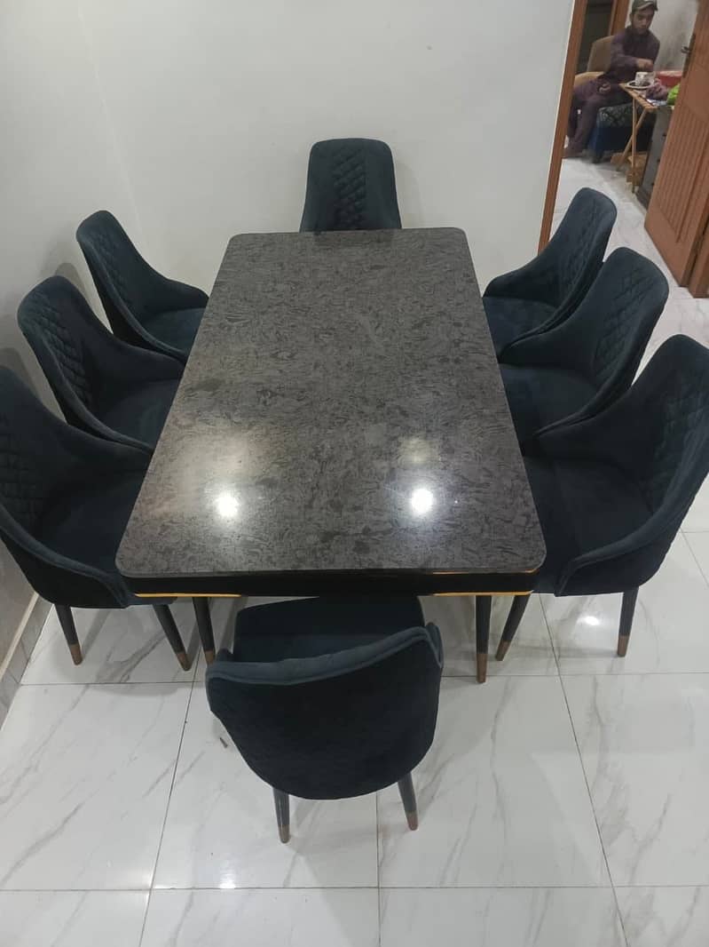 Dining table 4