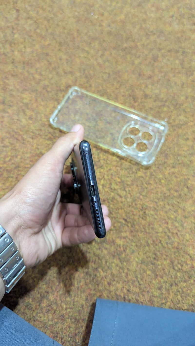 Xiaomi Redmi Note 14 Pro 1