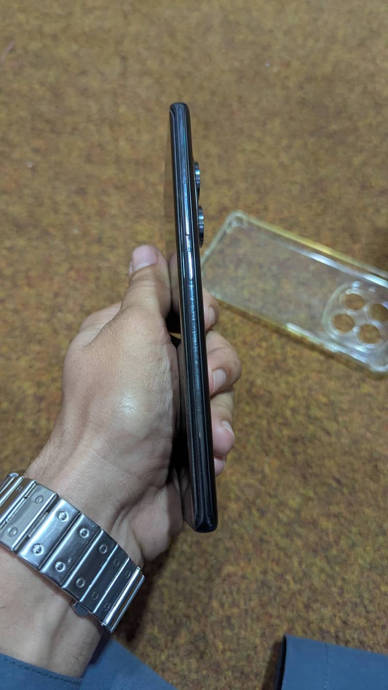 Xiaomi Redmi Note 14 Pro 3