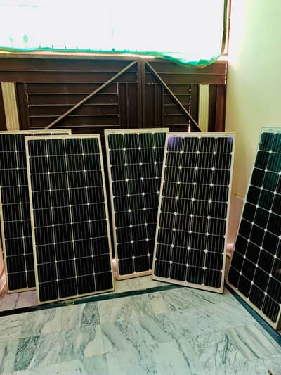 6 German Solar Panels 185W Each with Controller, Wiring & Iron Stand